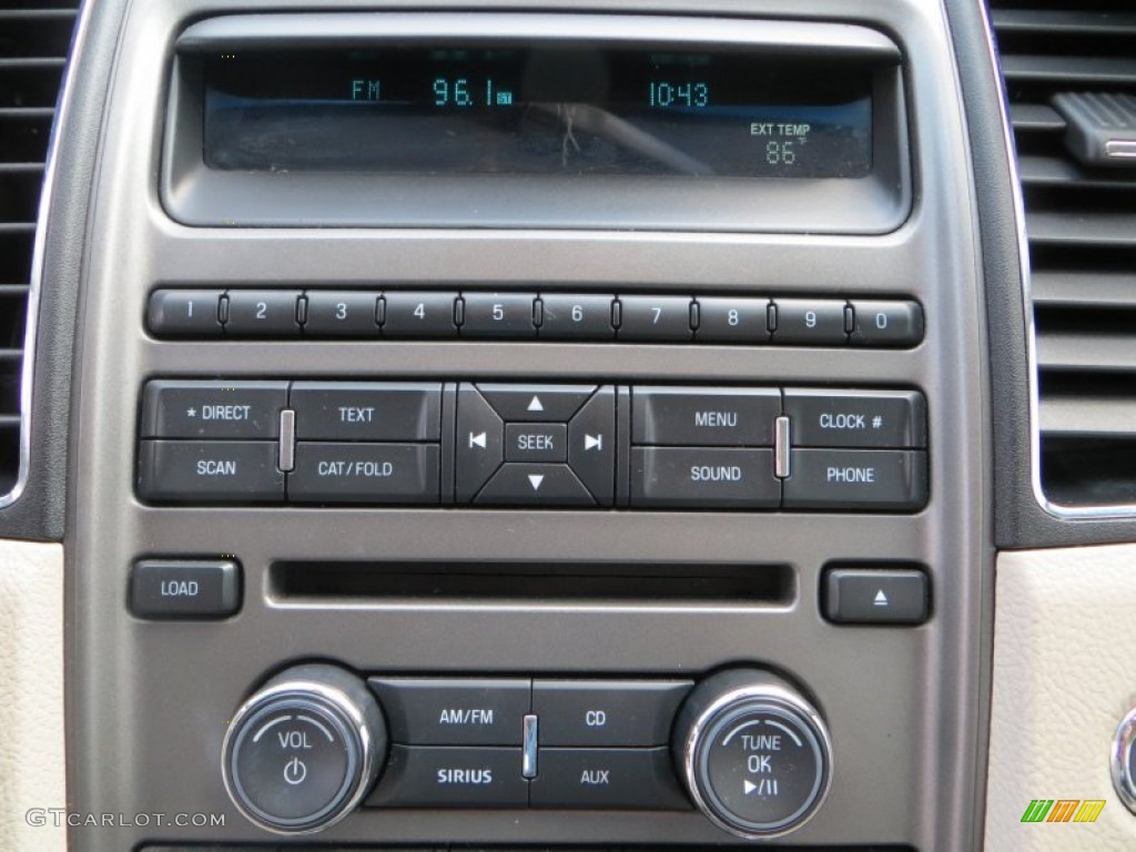 2010 Ford Taurus SE Controls Photo #81258709