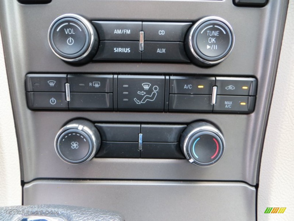 2010 Ford Taurus SE Controls Photo #81258727