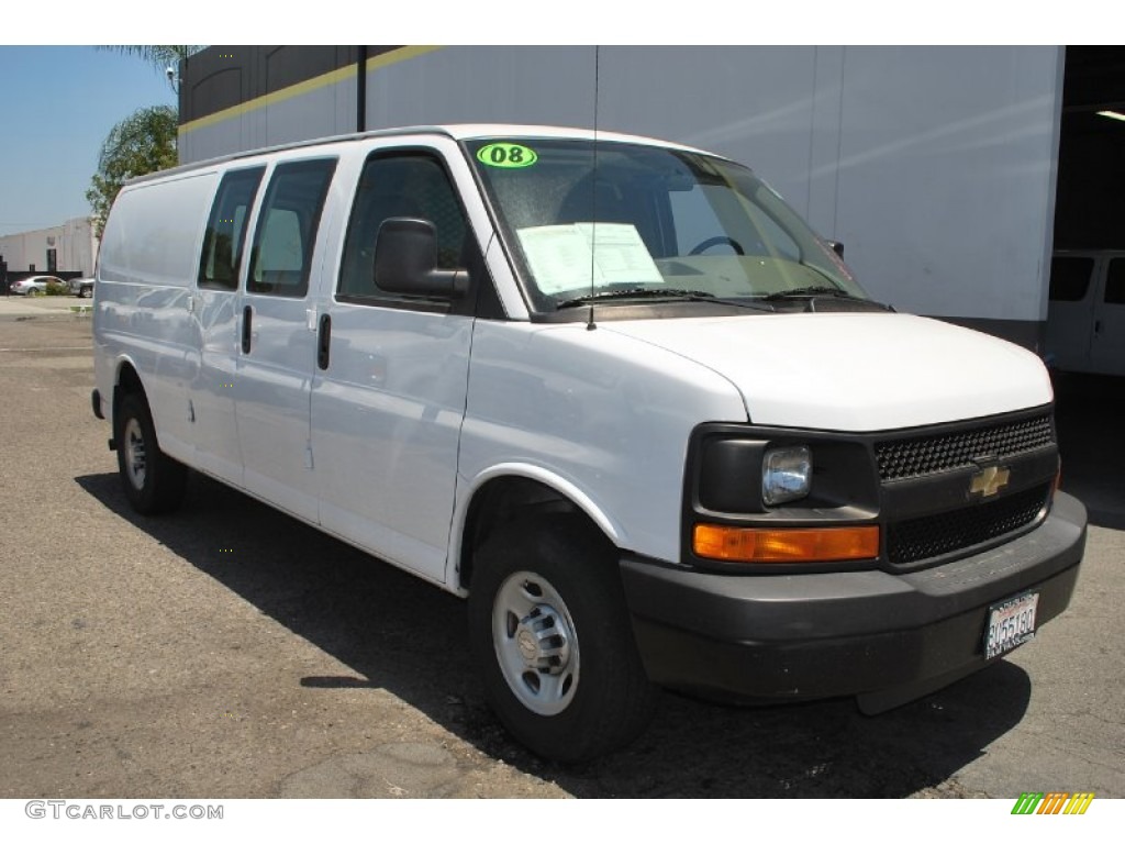 Summit White Chevrolet Express