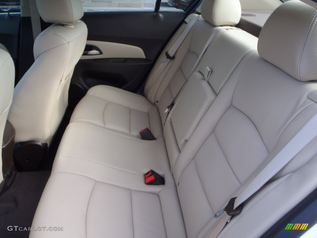 2013 Cruze LTZ/RS - Summit White / Cocoa/Light Neutral photo #20