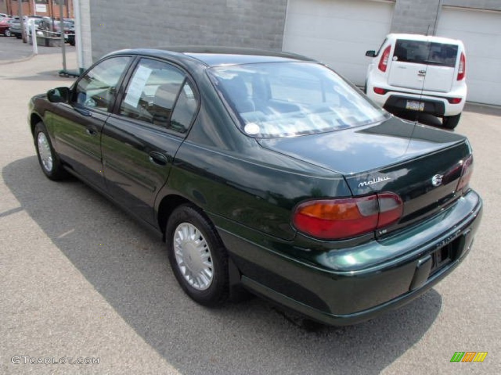 2002 Malibu Sedan - Forest Green Metallic / Gray photo #6