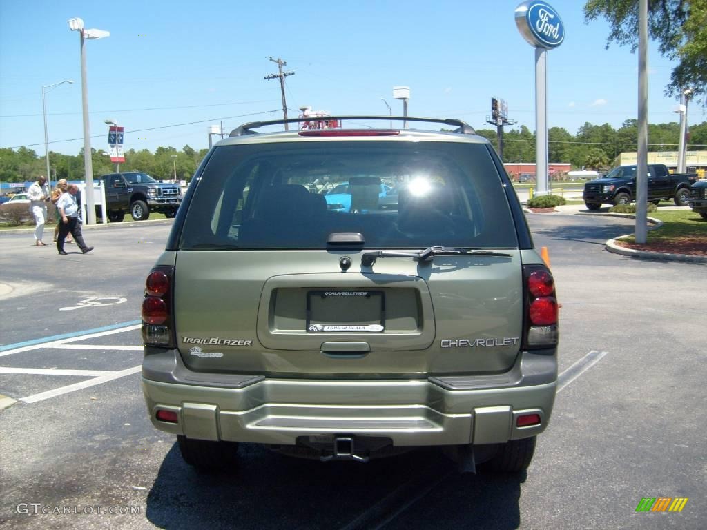 2004 TrailBlazer LS - Silver Green Metallic / Light Cashmere photo #4