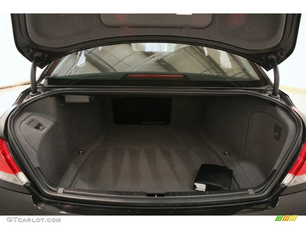 2008 BMW 7 Series 750Li Sedan Trunk Photos