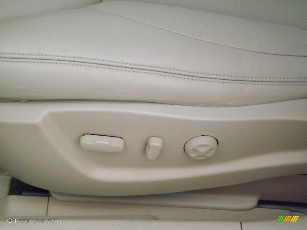 2007 DTS Luxury II - White Lightning / Cashmere photo #10