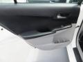 Super White - Camry LE Photo No. 31