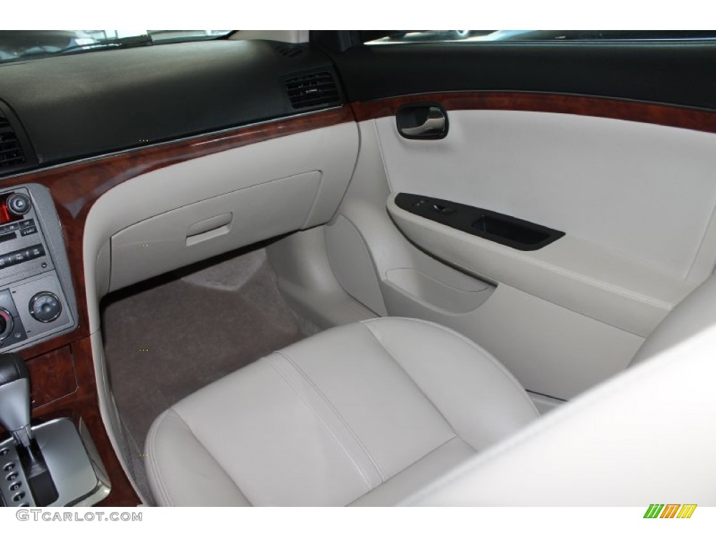 2007 Aura XE - Berry Red / Tan photo #38