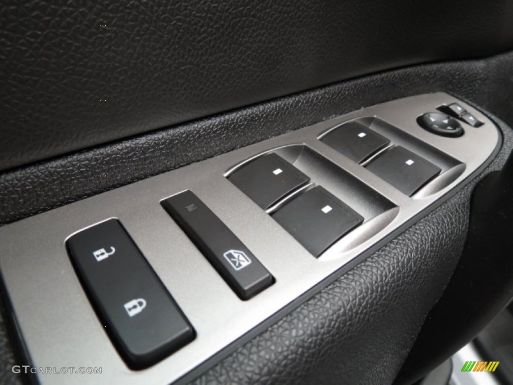 2012 GMC Sierra 1500 SLE Crew Cab Controls Photos