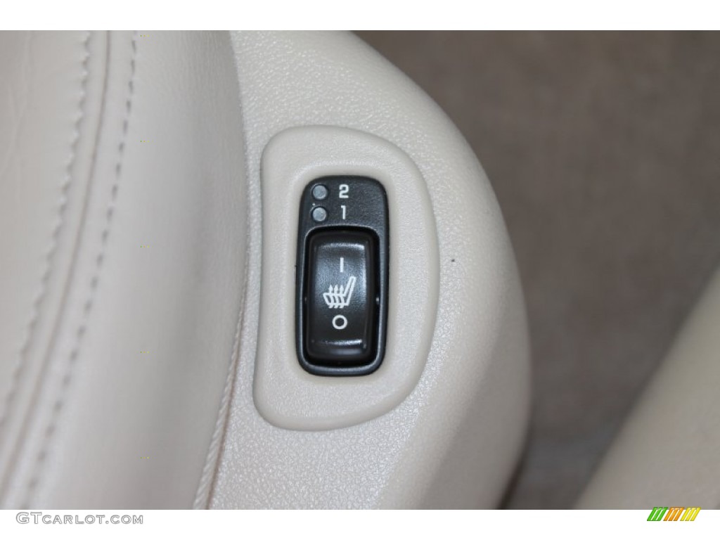 2007 Aura XE - Berry Red / Tan photo #47