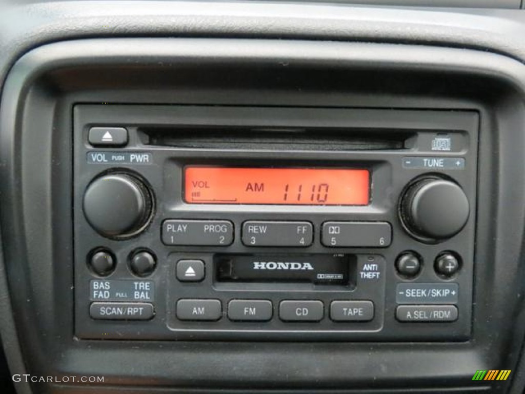 2001 Honda CR-V Special Edition 4WD Audio System Photos