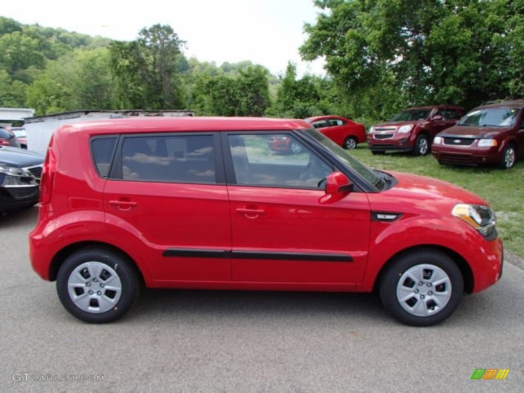 2013 Soul 1.6 - Molten Red / Black Cloth photo #1