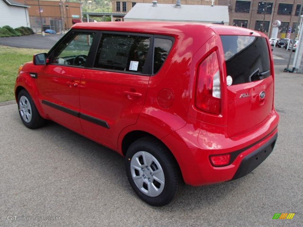 2013 Soul 1.6 - Molten Red / Black Cloth photo #6