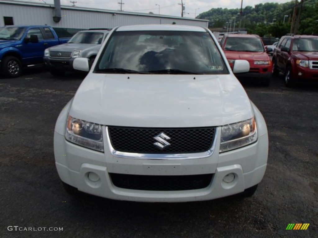 2007 Grand Vitara 4x4 - White Pearl / Black photo #3