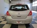 Brilliant Silver - Versa 1.8 S Hatchback Photo No. 30