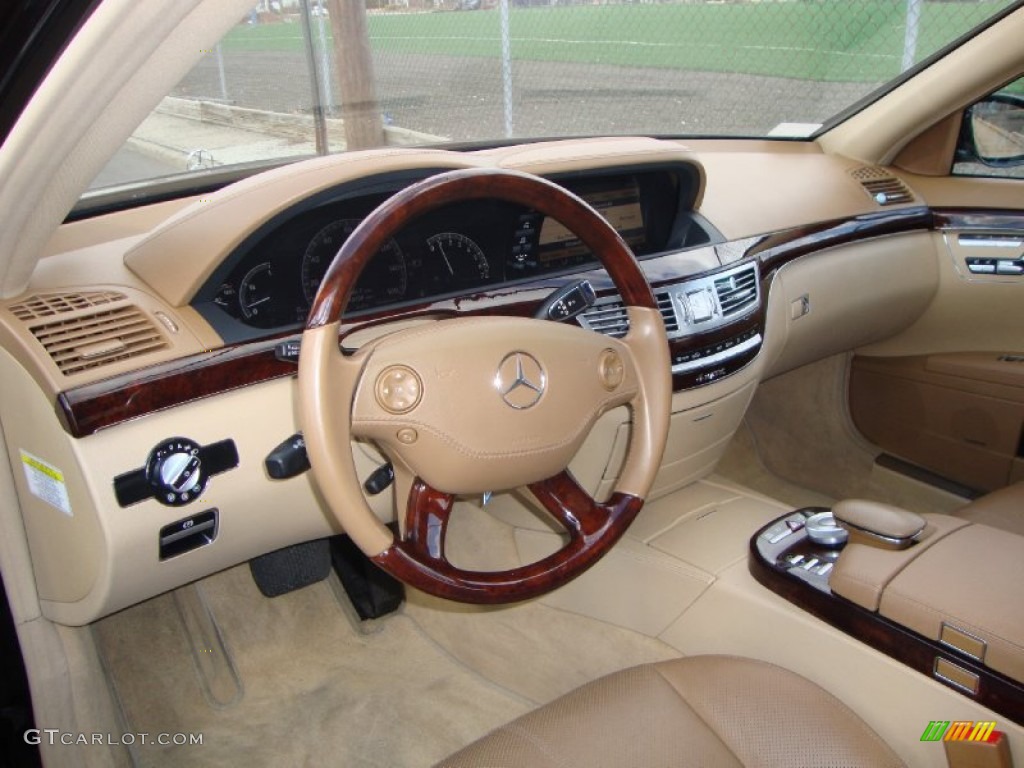 2008 Mercedes-Benz S 550 4Matic Sedan Cashmere/Savanna Dashboard Photo #81271758