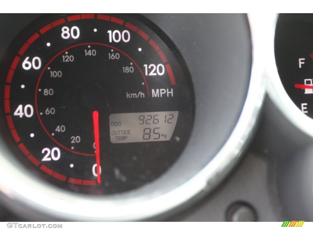 2006 Matrix  - Silver Streak Mica / Stone Gray photo #20