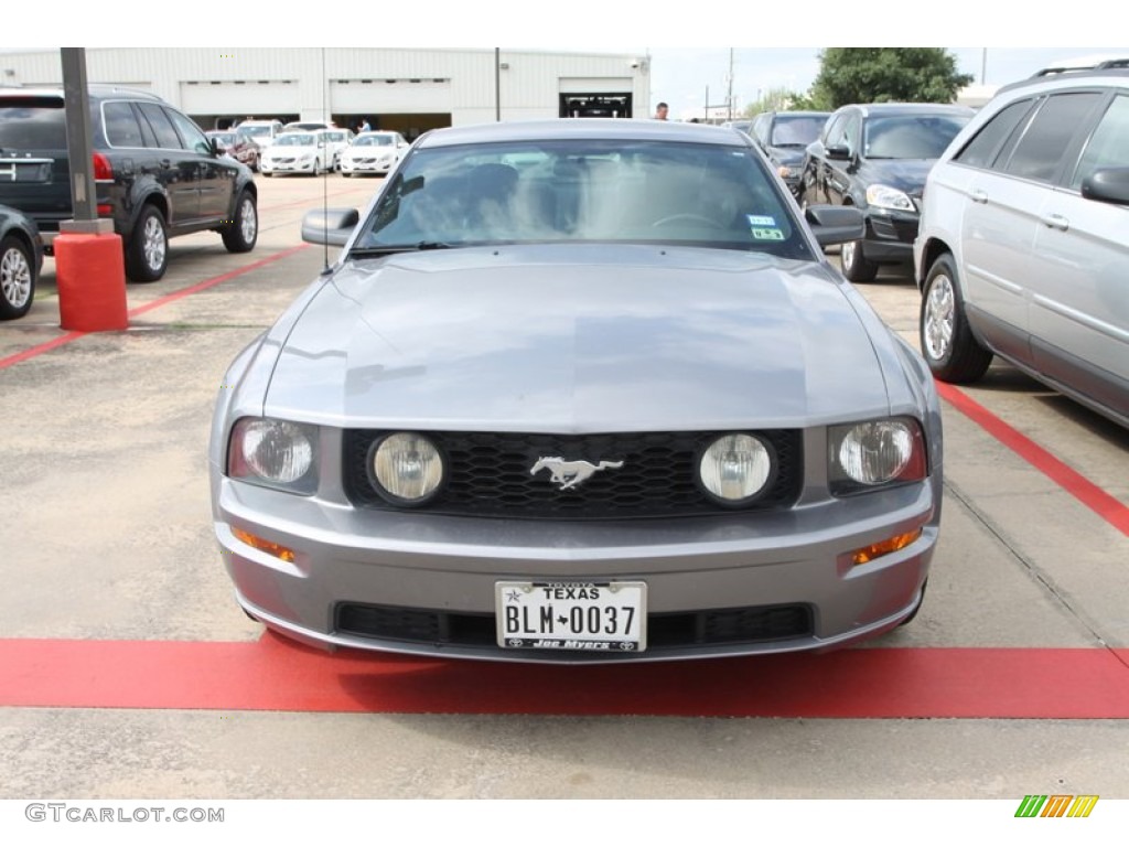 2006 Mustang GT Premium Coupe - Tungsten Grey Metallic / Dark Charcoal photo #2