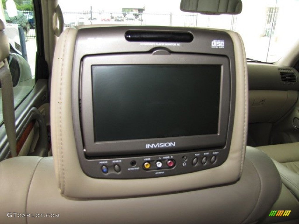 2006 LX 470 - Crystal White / Ivory photo #29