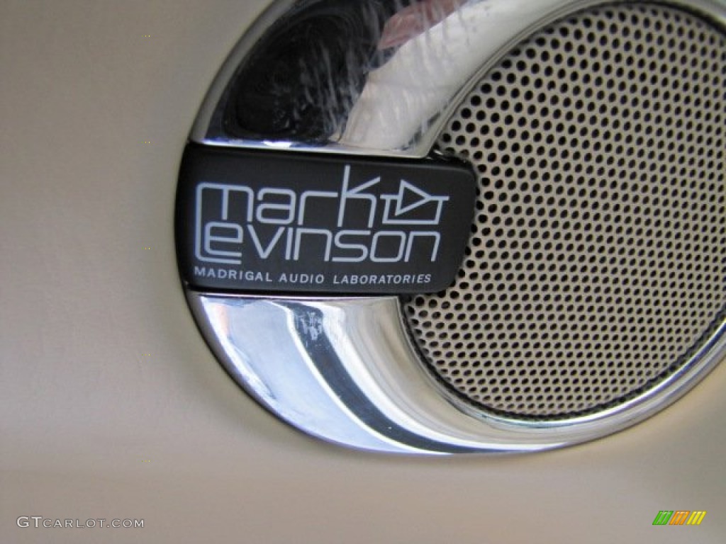 2006 LX 470 - Crystal White / Ivory photo #36