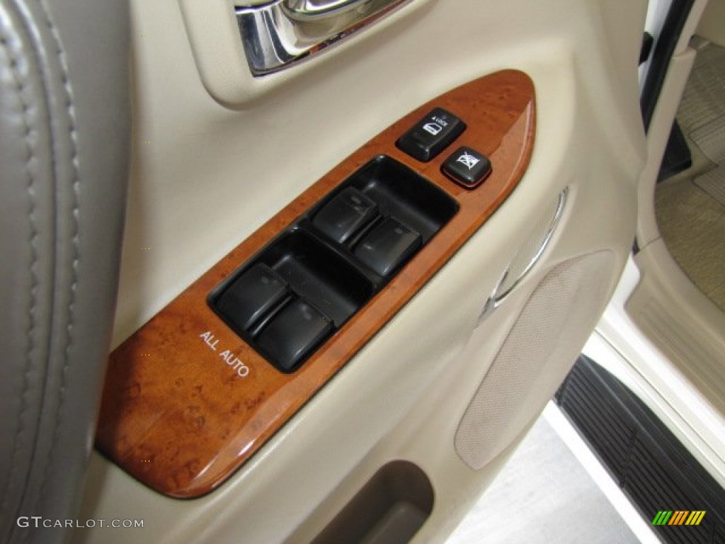 2006 LX 470 - Crystal White / Ivory photo #46