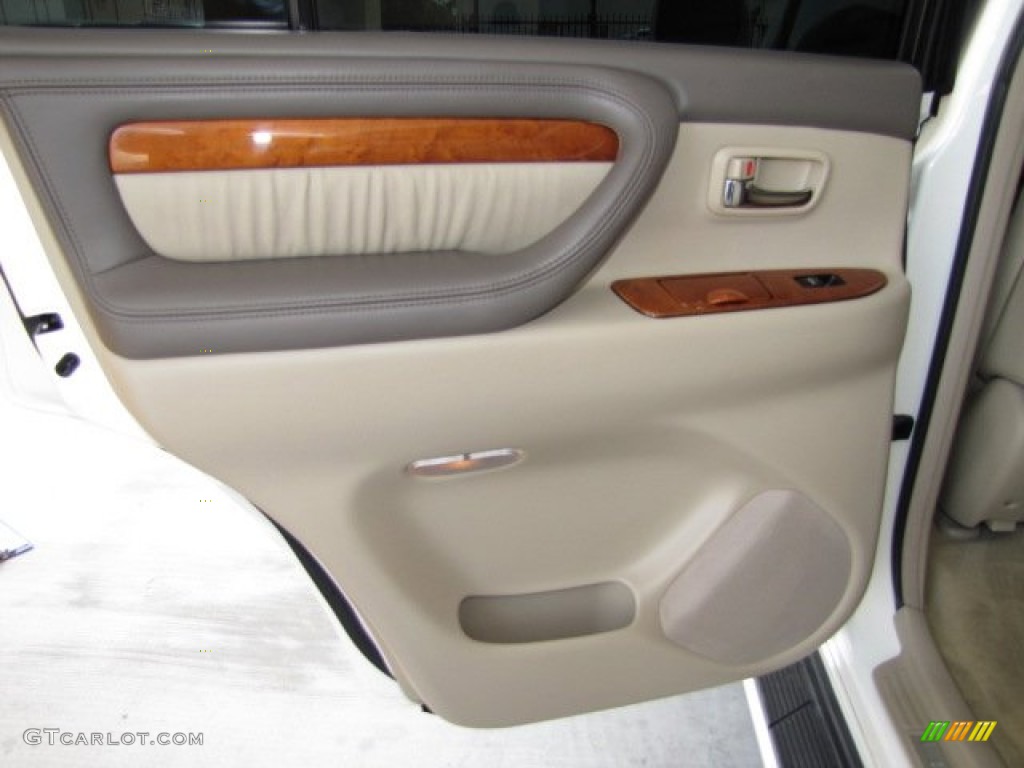 2006 LX 470 - Crystal White / Ivory photo #48