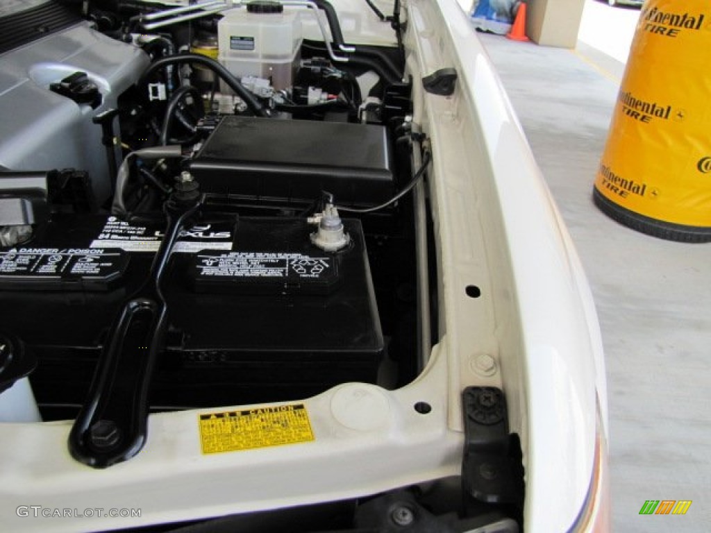 2006 LX 470 - Crystal White / Ivory photo #54