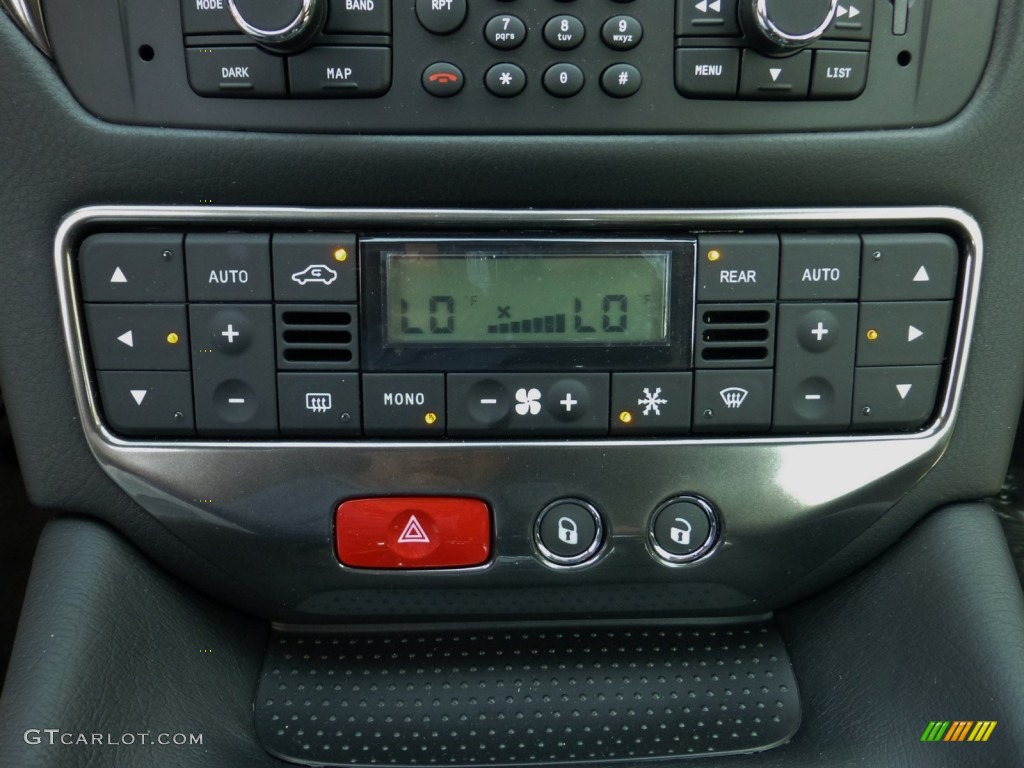 2013 Maserati GranTurismo Convertible GranCabrio MC Controls Photo #81281278