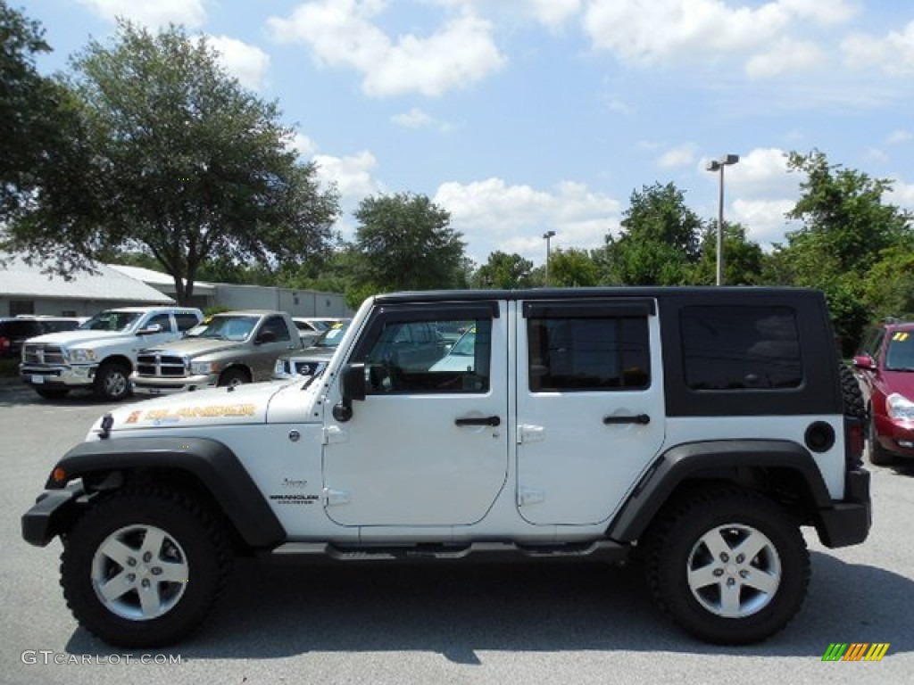 2010 Wrangler Unlimited Islander Edition 4x4 - Stone White / Dark Slate Gray/Blue photo #2