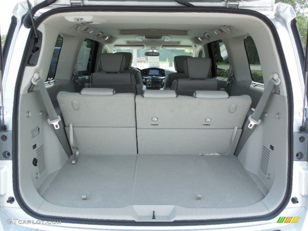 2013 Nissan Quest 3.5 LE Trunk Photos