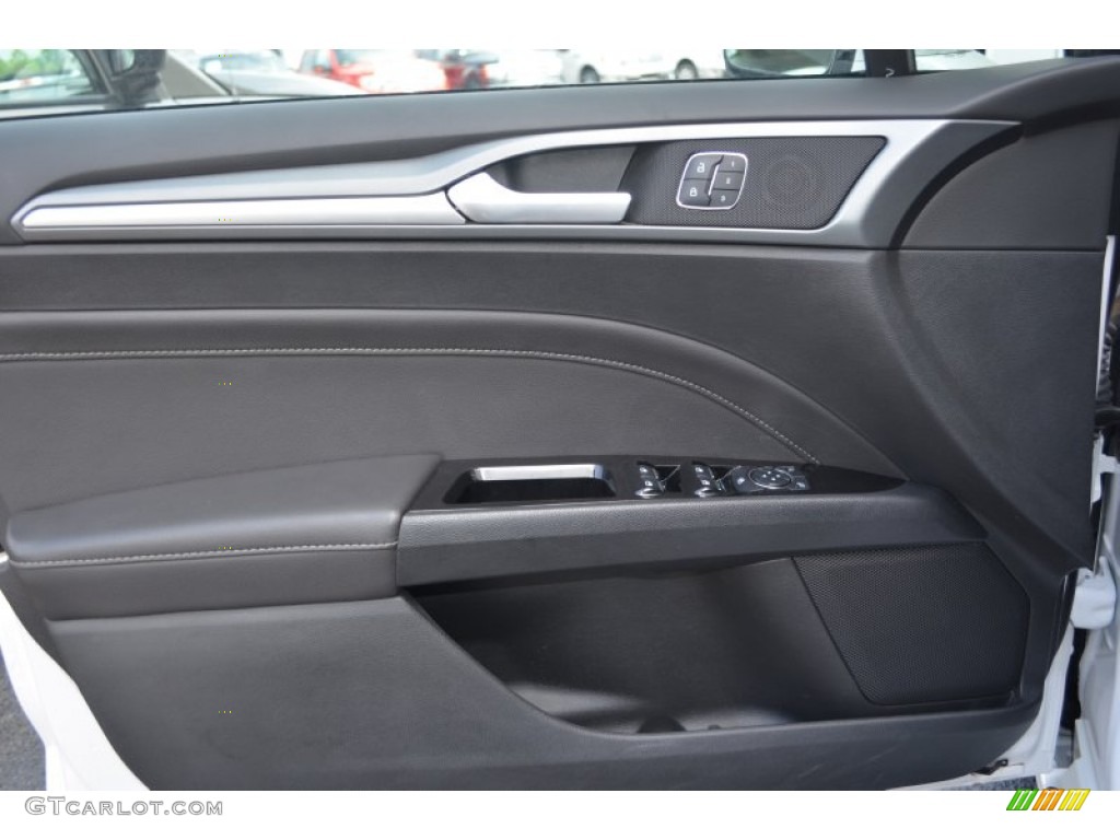 2013 Fusion Titanium - White Platinum Metallic Tri-coat / Charcoal Black photo #4