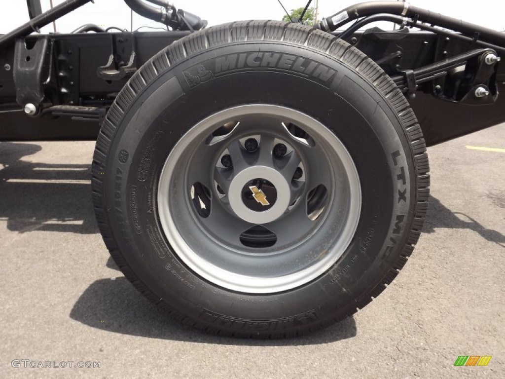 2013 Chevrolet Silverado 3500HD WT Crew Cab 4x4 Chassis Wheel Photos