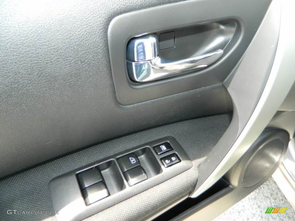 2011 Rogue S - Gotham Gray Metallic / Black photo #16