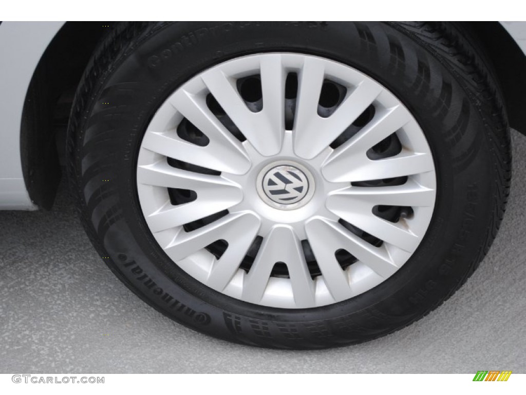 2011 Volkswagen Golf 4 Door Wheel Photos