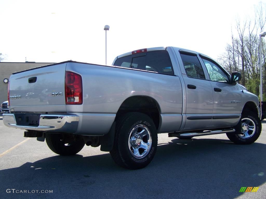 2002 Ram 1500 SLT Quad Cab 4x4 - Bright Silver Metallic / Navy Blue photo #4