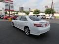 Super White - Camry SE Photo No. 5