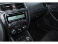 Black - Jetta SE Sedan Photo No. 16