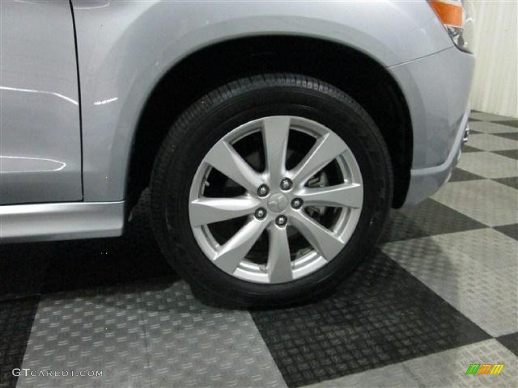 2012 Mitsubishi Outlander Sport SE Wheel Photos