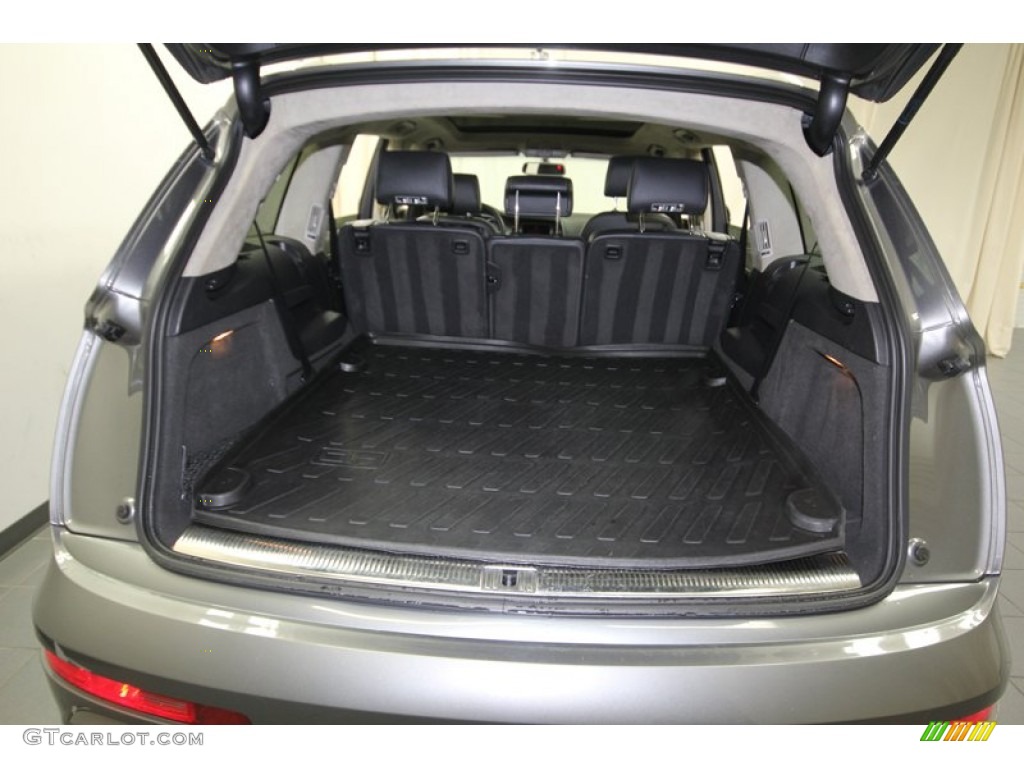 2010 Audi Q7 4.2 Prestige quattro Trunk Photo #81297509