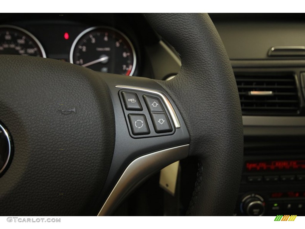 2014 BMW X1 sDrive28i Controls Photo #81298367