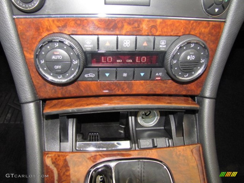 2009 Mercedes-Benz CLK 350 Coupe Controls Photo #81300881