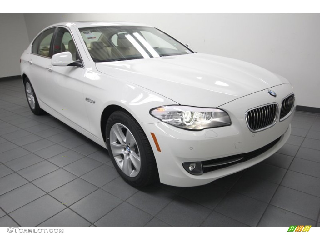2013 5 Series 528i Sedan - Alpine White / Venetian Beige photo #1