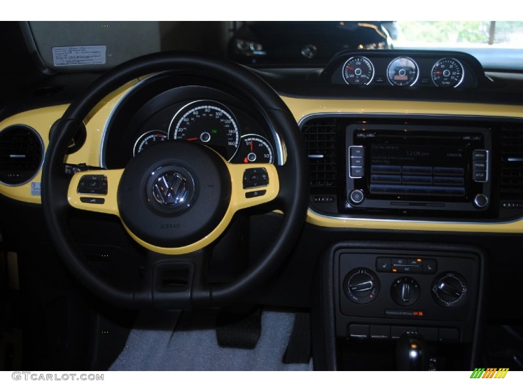 2013 Volkswagen Beetle TDI Titan Black Dashboard Photo #81301505