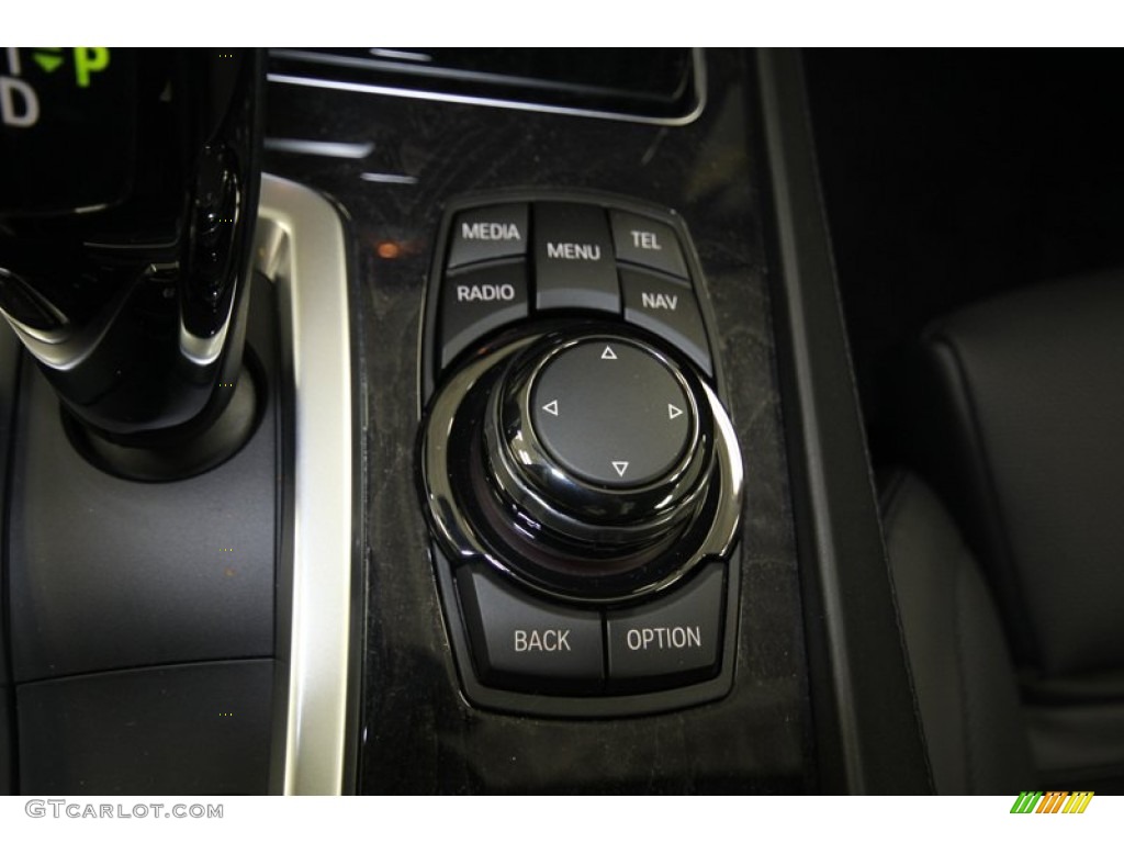 2013 BMW 7 Series 750i Sedan Controls Photo #81302327