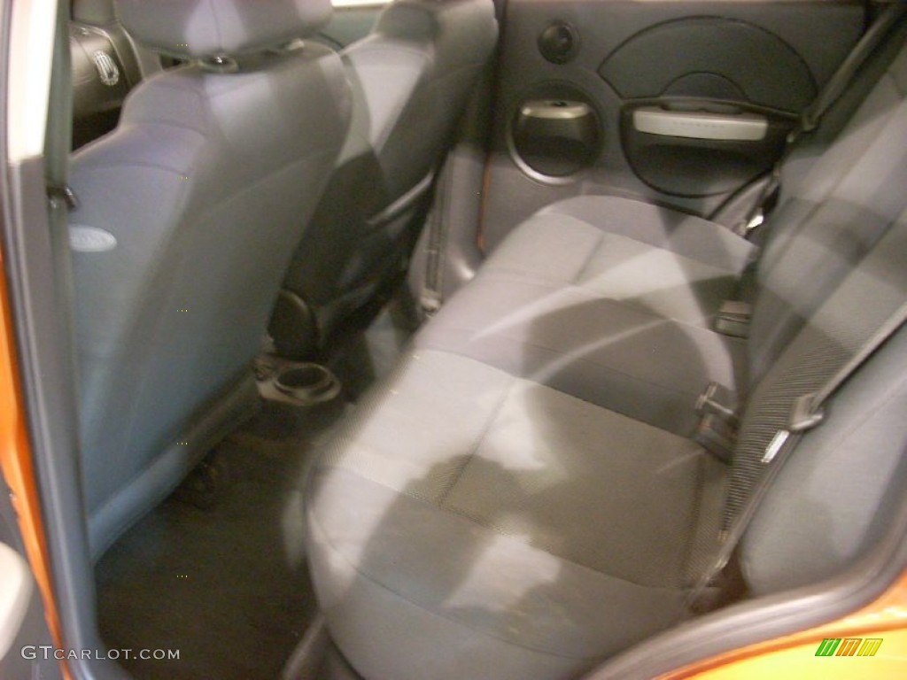 2006 Aveo LT Hatchback - Spicy Orange / Charcoal photo #12