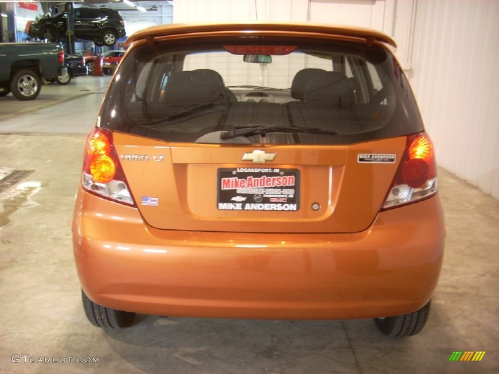 2006 Aveo LT Hatchback - Spicy Orange / Charcoal photo #13