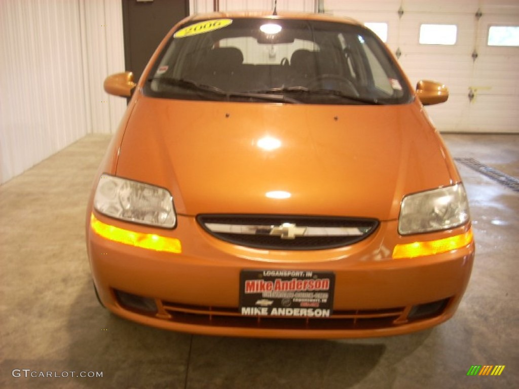 2006 Aveo LT Hatchback - Spicy Orange / Charcoal photo #20