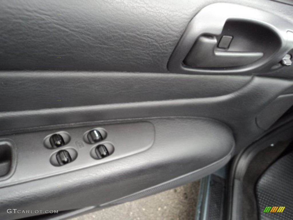 2006 Chrysler Sebring GTC Convertible Controls Photo #81303935