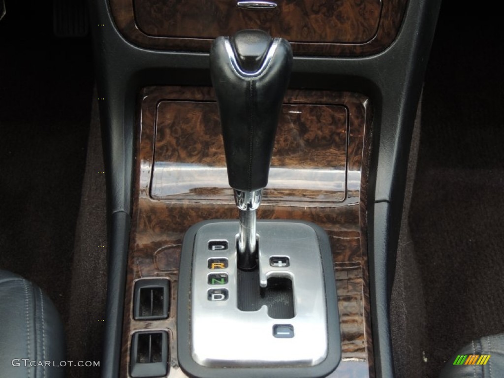 2002 Hyundai XG350 Sedan Transmission Photos