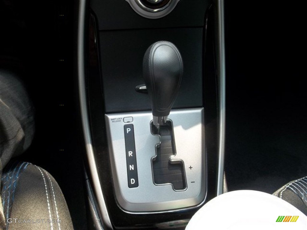 2013 Elantra Coupe GS - Silver / Black photo #10