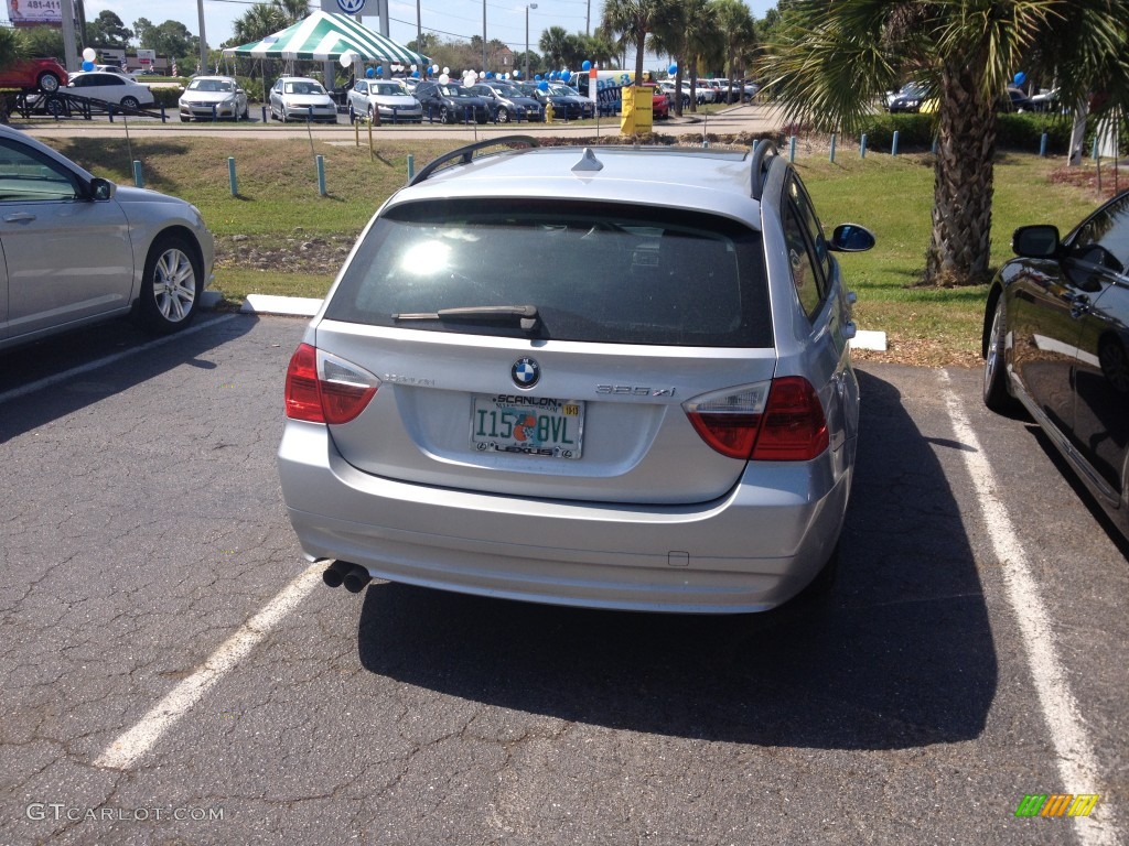 2006 3 Series 325xi Wagon - Titanium Silver Metallic / Black photo #2