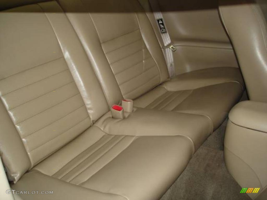 2000 Mustang GT Coupe - Laser Red Metallic / Medium Parchment photo #25
